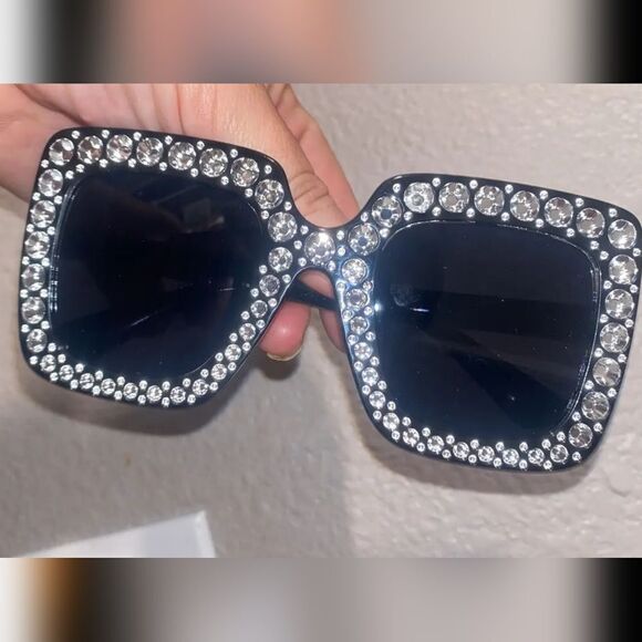 Unisex Luxury Oversized studded sunglasses main image 4